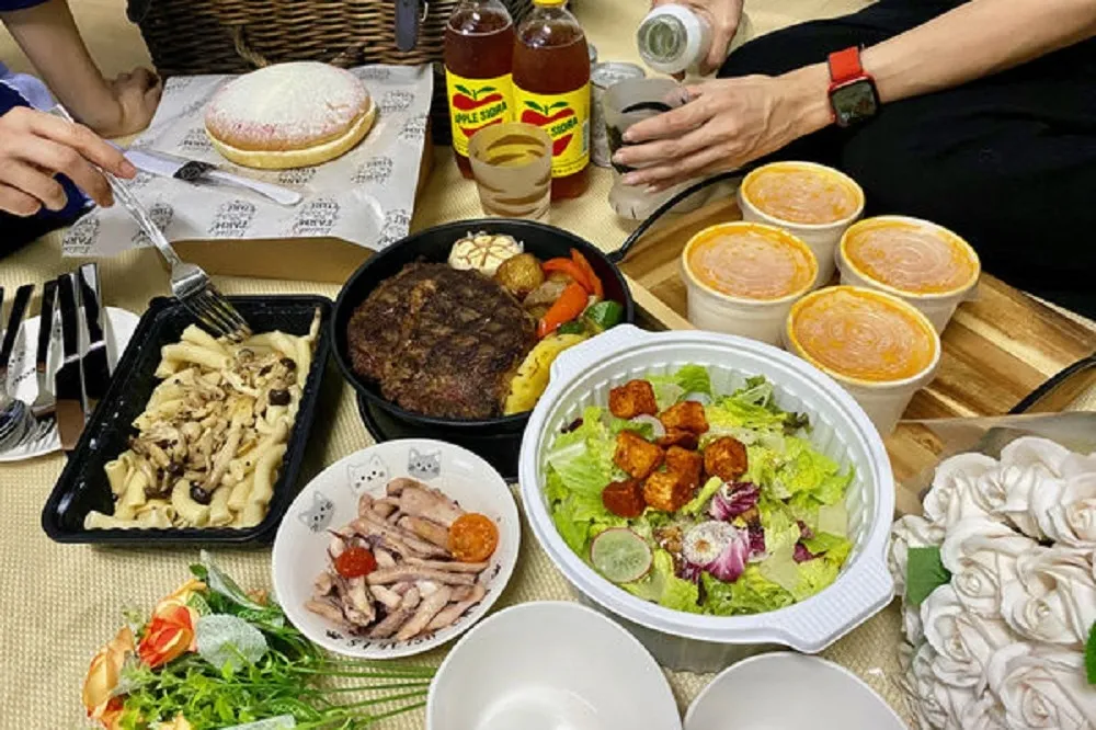 【窩在家反中鏢】北市70%為家戶感染　柯文哲警告：吃飯聊天最危險