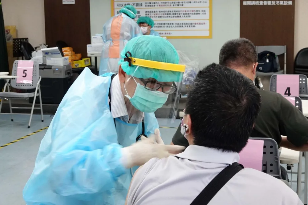 【快訊】台南驚傳85歲老婦打莫德納疫苗隔天猝死　死因尚待釐清