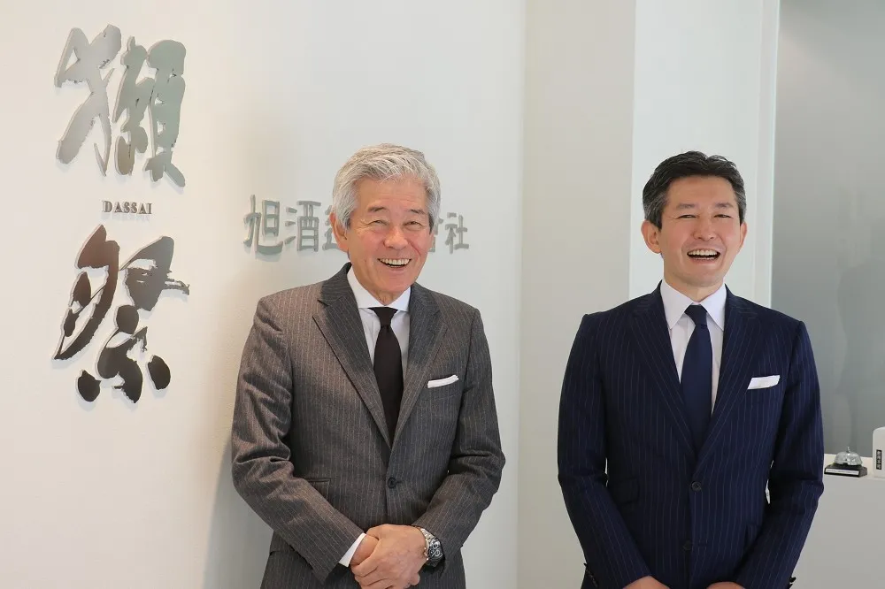 【專訪】聯名《新世紀福音戰士》後下一個是？與日本酒「獺祭」會長與社長“漫”談《獺祭的挑戰》