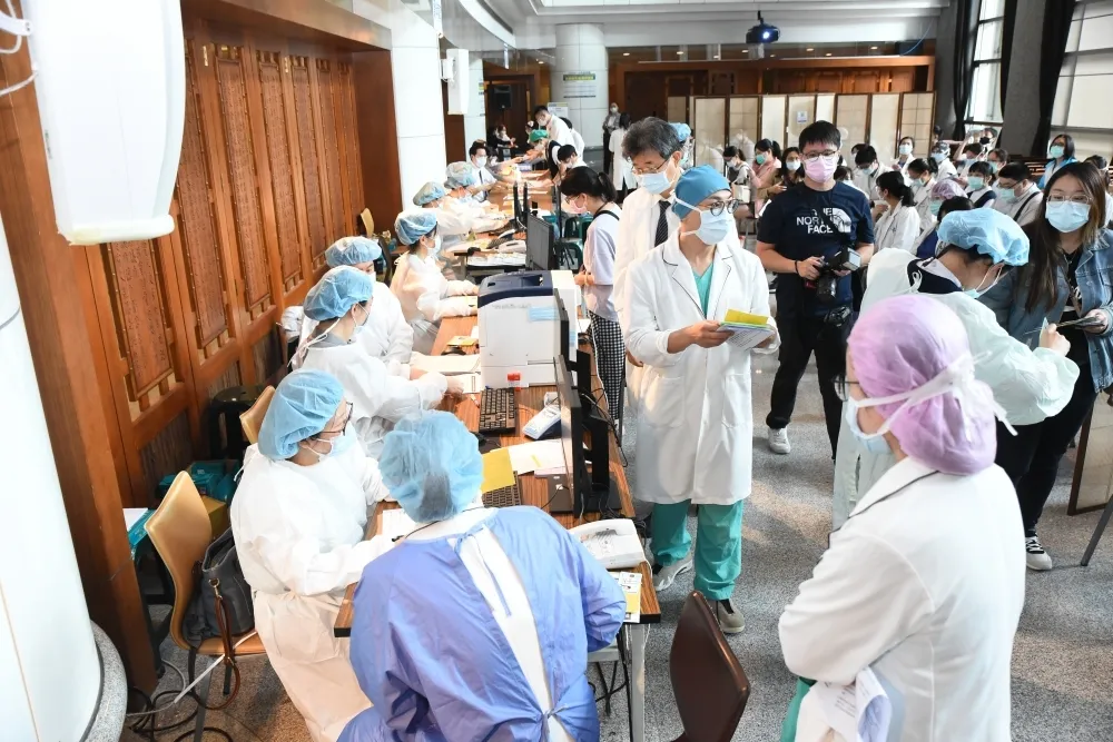 沒讓肺炎母插管被罵殘忍　母往生後女兒夜夜想起醫師的話