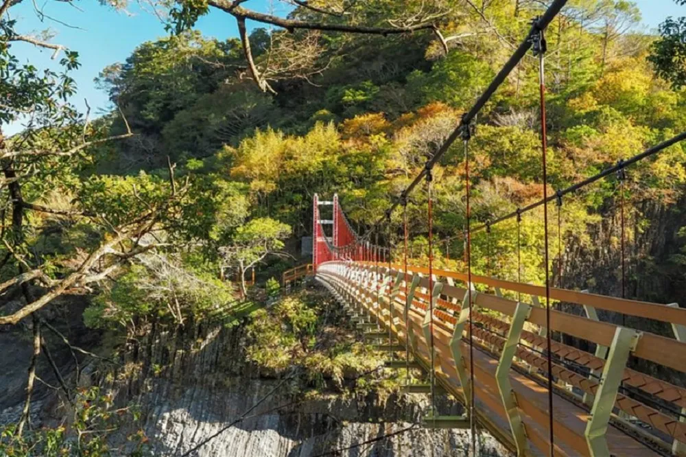 一起奔向山城懷抱！新竹尖石景點X原住民文化X登山玩水大補帖
