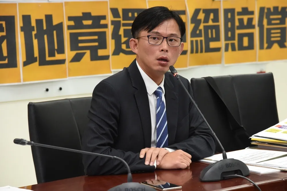 黃國昌狠戳曾說「沒看過32美元BNT」　陳時中：以前的眼睛沒法看到現在結果