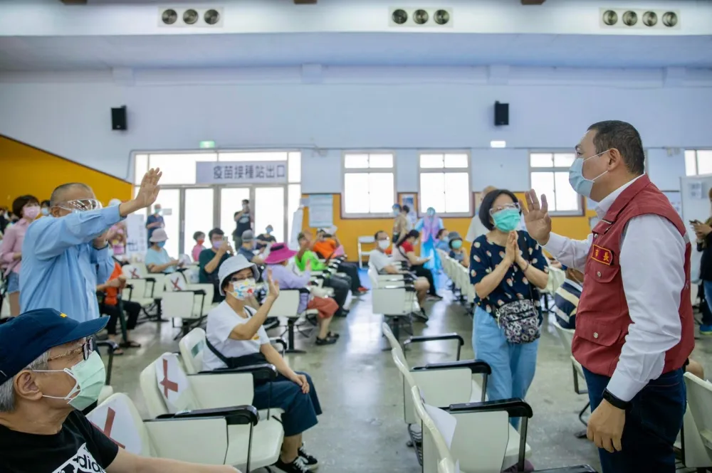 注意了！新北市開放65歲以上民眾預約莫德納疫苗