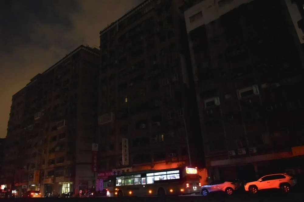 夜尖峰成為供電新挑戰　趙家緯：改革備轉燈號、加速儲能設置