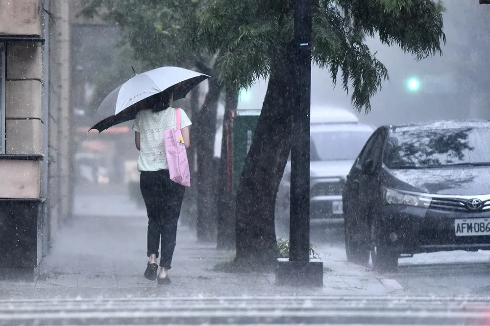 中南部8縣市慎防午後強降雨　新北五股已出現39度高溫