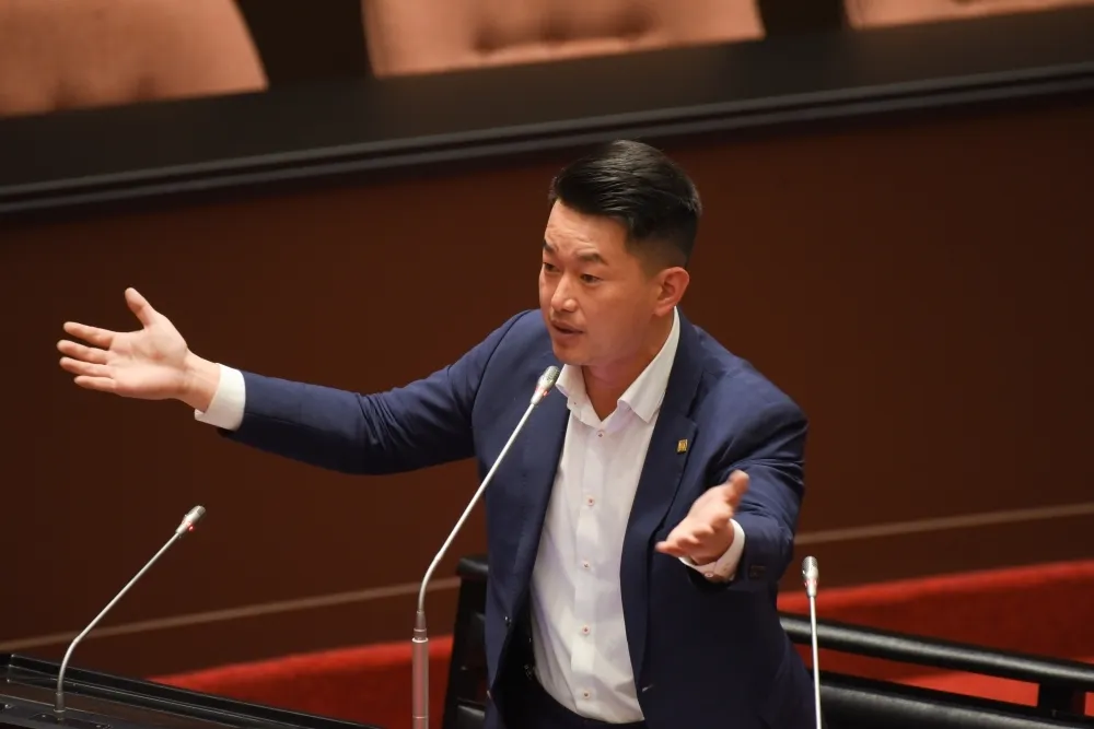 陳柏惟罷免案不和公投案一起辦　刪Q總部怒批中選會耍手段護航