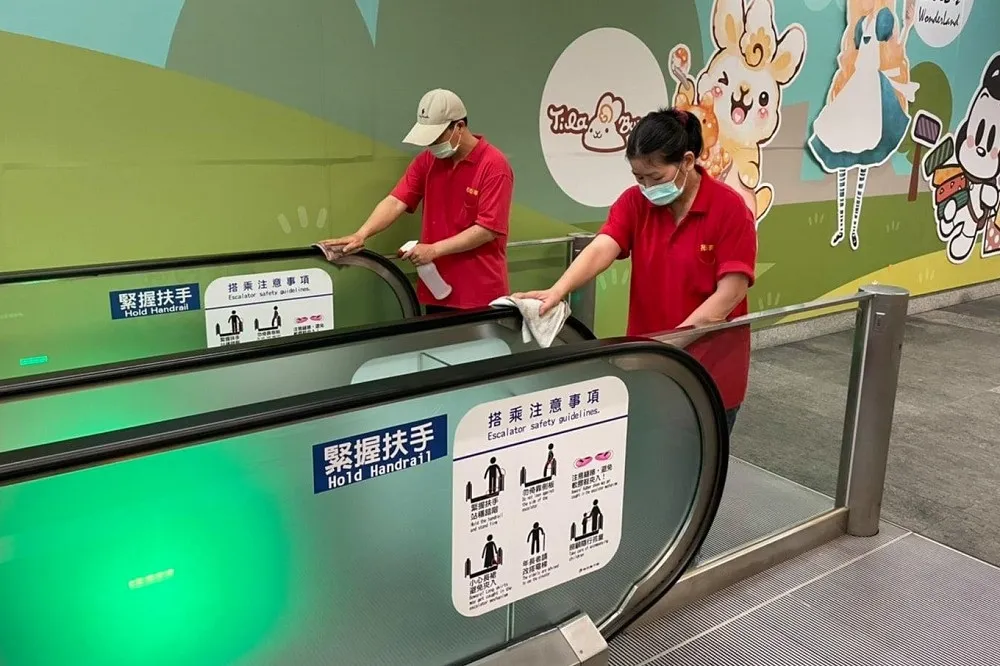北車地下街爆群聚5店員確診　醫師研判感染途徑是公廁