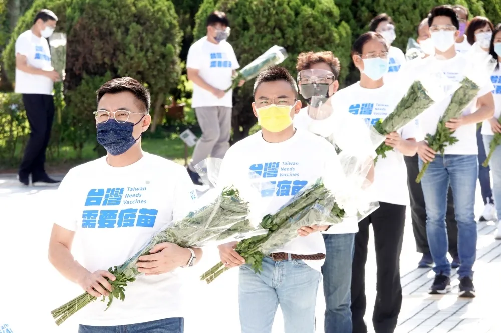 藍營緊追67億採購費喊「公布疫苗價」　陳時中罕見怒斥：居心叵測