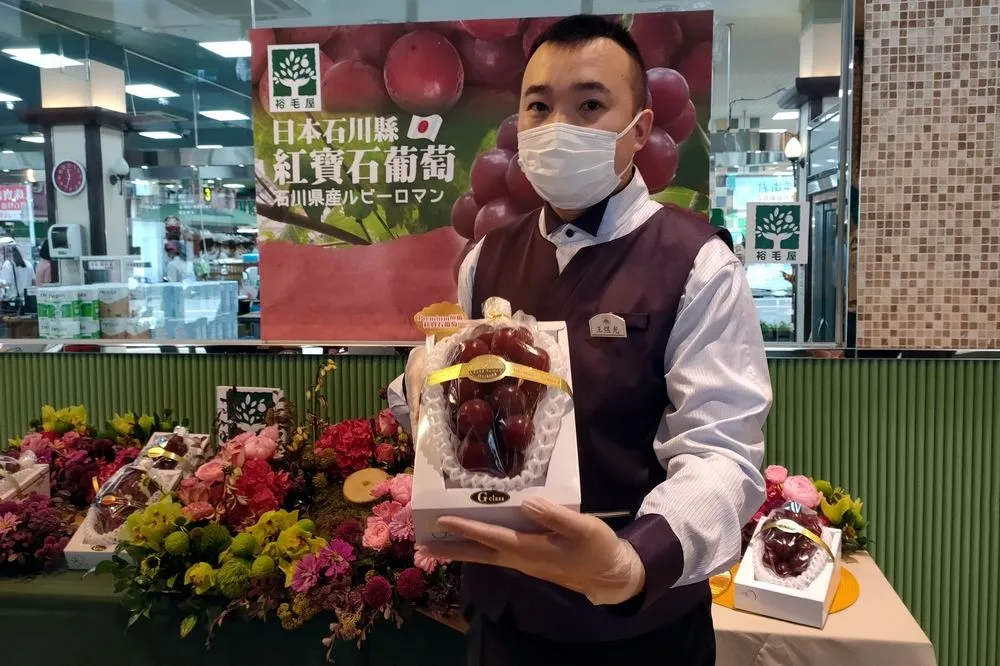 一顆破萬元　裕毛屋僱保全護送總價破千萬日幣天價葡萄
