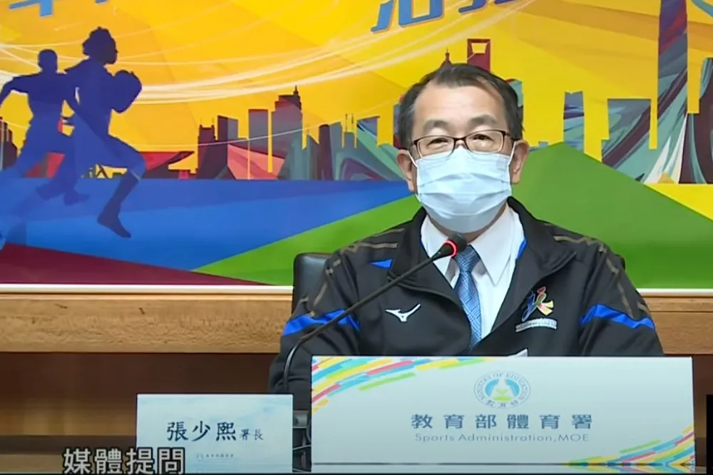 體育署長張少熙搭經濟艙飛東京　「要和選手相同感受」