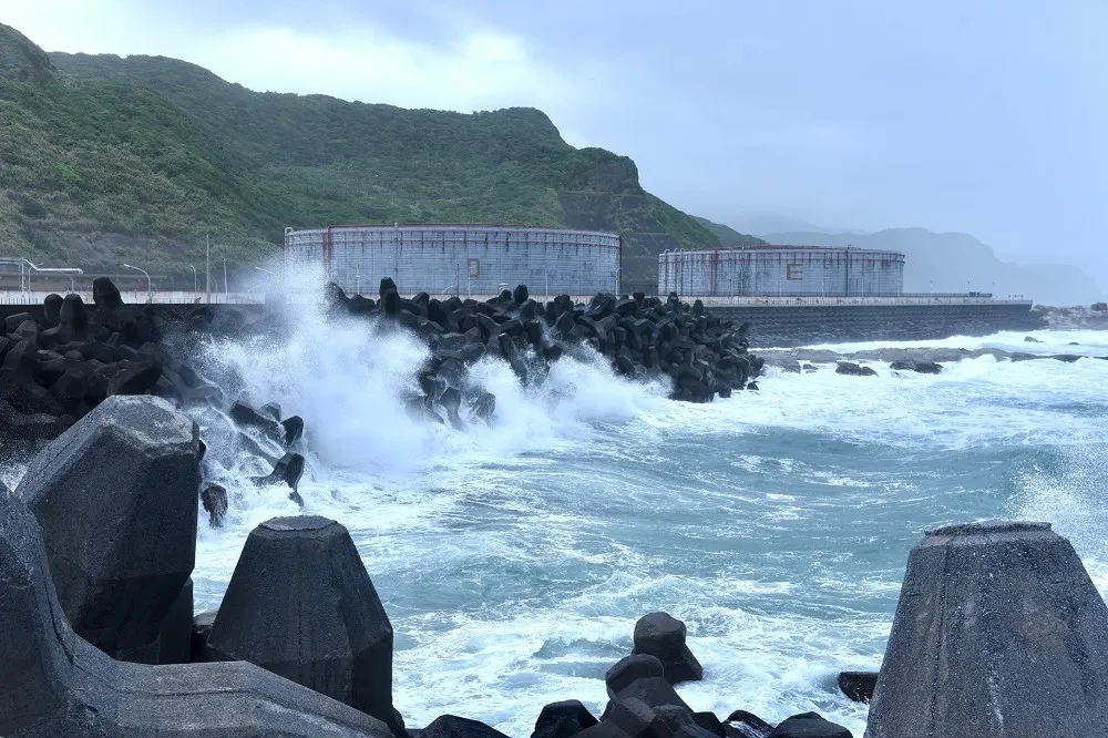 中颱烟花23日終於加快速度　陸警發布機率較低