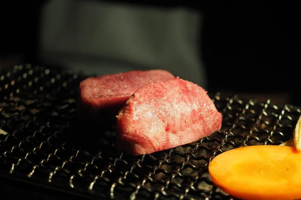 日本總理也甘願乖乖排隊！令人著迷的「8/29 燒肉之日」