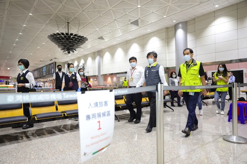 27日降級仍禁外國客入境、轉機　邊境嚴管圍堵Delta