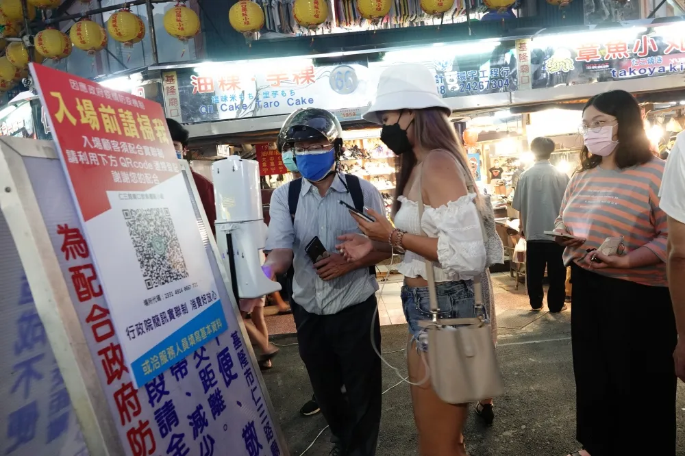 【快訊】三度無死亡個案！　本土+18、境外增2例