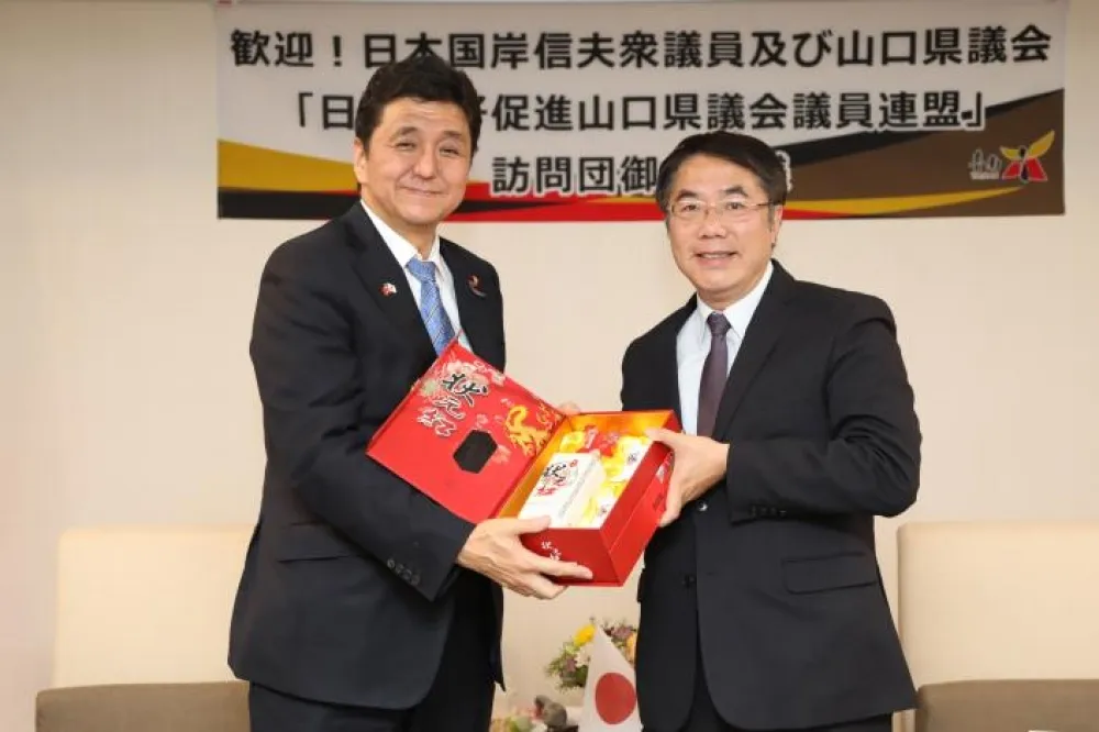 黃偉哲以台南芒果傳達台日友好 日本防衛大臣捎來感謝