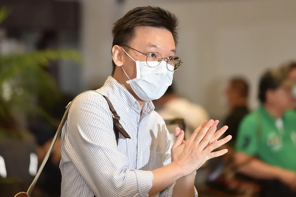 改登記高端疫苗　林飛帆：身體力行鼓勵大家接種