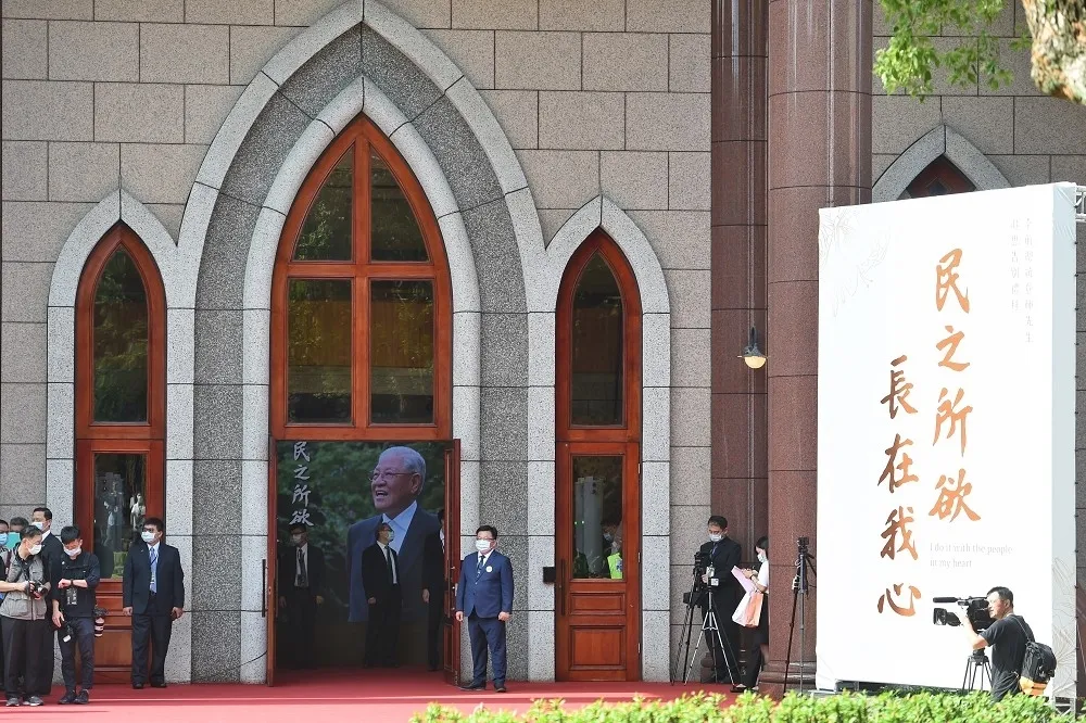 安倍晉三想來台弔唁李登輝　外交部願全力提供必要協助