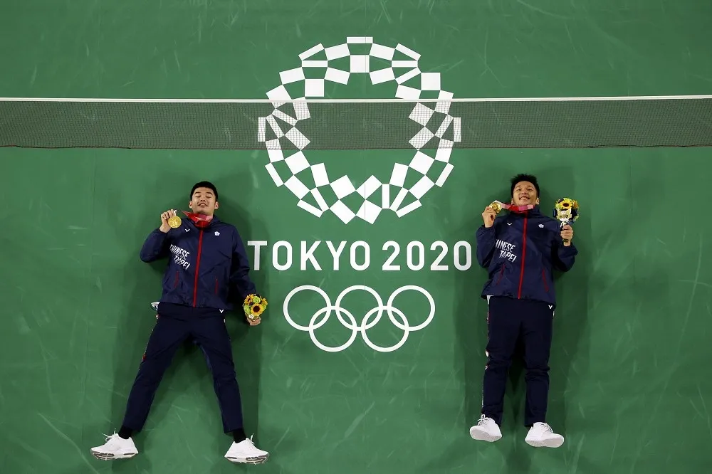 【東奧羽球】金牌到手！「麟洋配」大爆發　直落二電爆中國雙塔