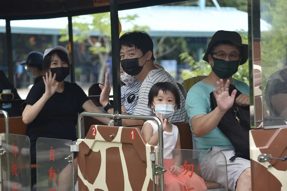 嚴控人流+掃碼預約　北市動物園、兒童新樂園8/1重啟吸客