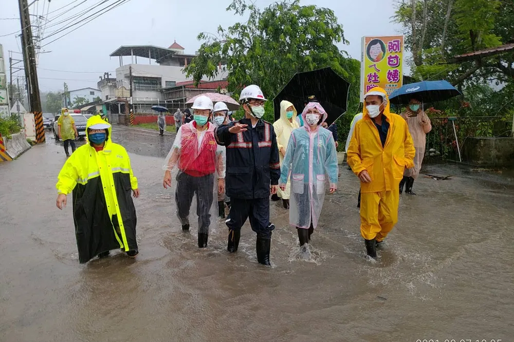 高雄超大豪雨特報　高市府首長總動員進行應變