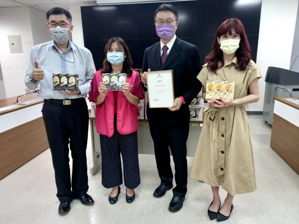 貝納頌愛心助攻　支持新竹市疫苗涵蓋率創新高