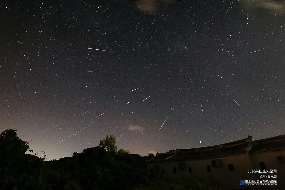 年度奇觀！英仙座流星雨來了　「今晚10點到天亮」最好看