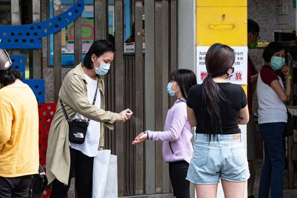 北市9/1實體開學　1人確診全班停課、2人染疫全校停課