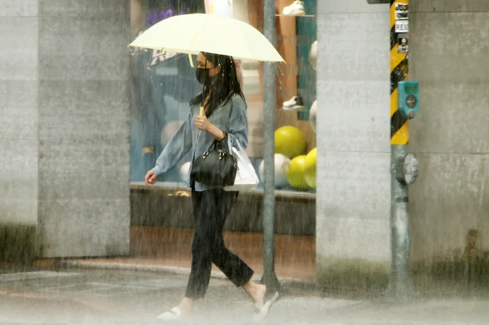 下班防濕身！　氣象局針對6縣市發布大雷雨特報