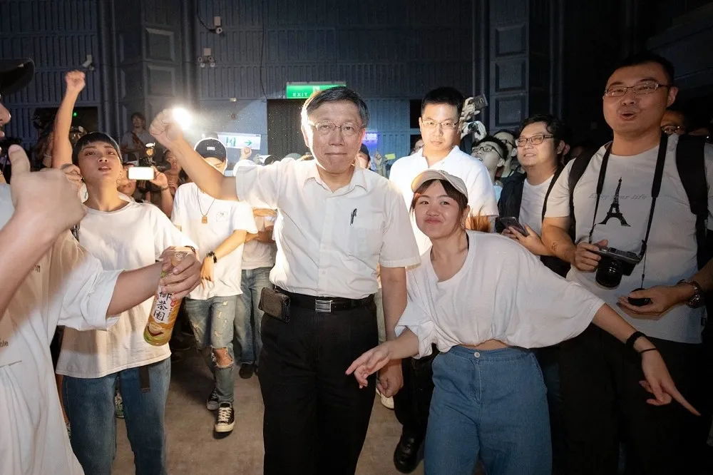 【阿北不跳舞】柯文哲昭告「台北+0」　酸民秒潑冷水：明天馬上多台電1例
