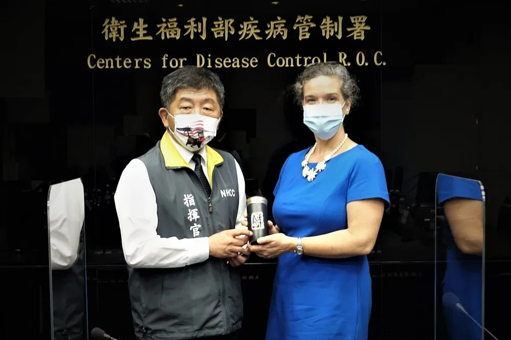 陳時中會晤AIT新處長　爭取高端納入疫苗認證