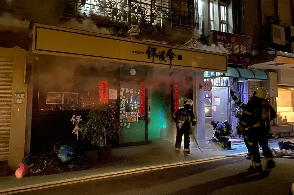 【走過潑糞案】保護傘餐廳剛停業再遭火噬　店面燒毀損失慘重