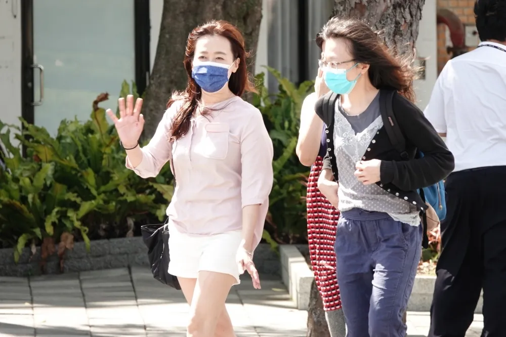 熱帶低壓復活離台灣最近時間曝光　20日這3區飆高溫恐達36度