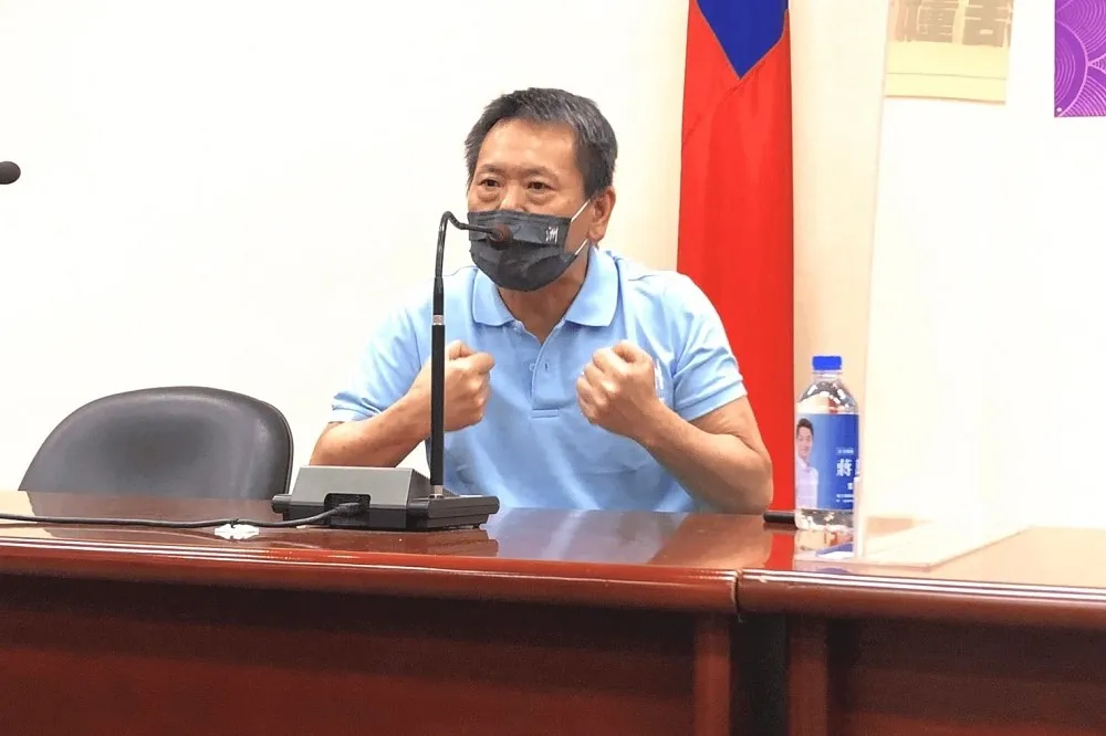 林為洲堅決打國產疫苗　抨擊政府「兩類人可能被迫打高端」
