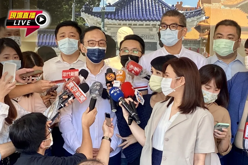 【直播】同框連勝文撇結盟　朱立倫喊「一個戰鬥藍」：國民黨贏最重要