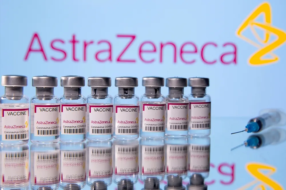 英國研究：染疫併發血栓機率是打AZ的191倍　專家籲「疫苗優點大於風險」　