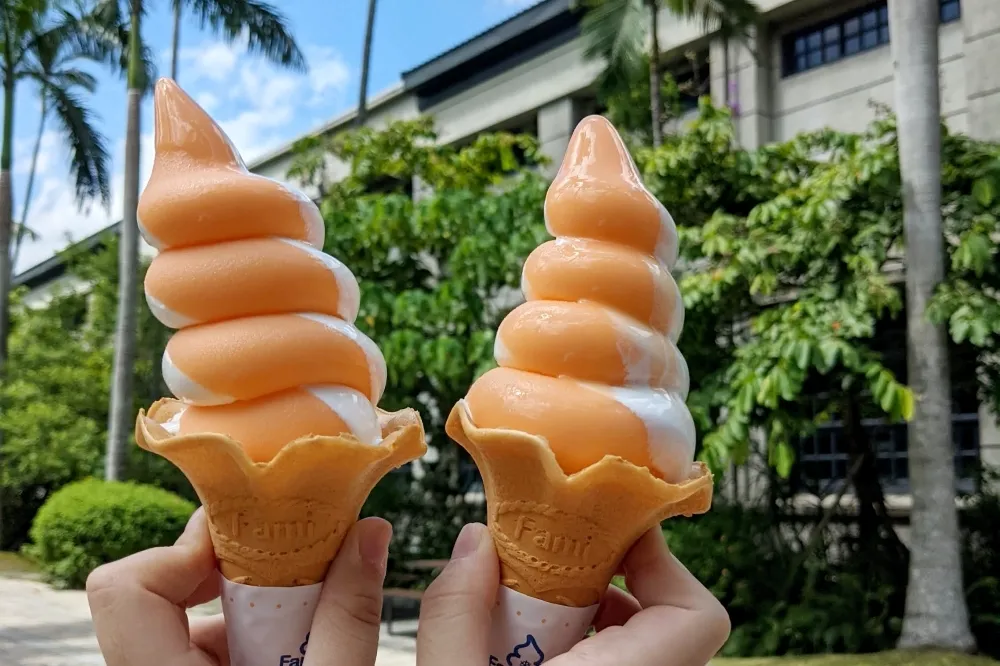 【販售門市片】全家圓滾滾霜淇淋登場！首次推出「日日蜜柑 × 鮮乳坊小農霜淇淋」