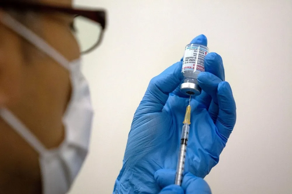 日本找到混進莫德納疫苗異物來源　生產機器的不鏽鋼屑