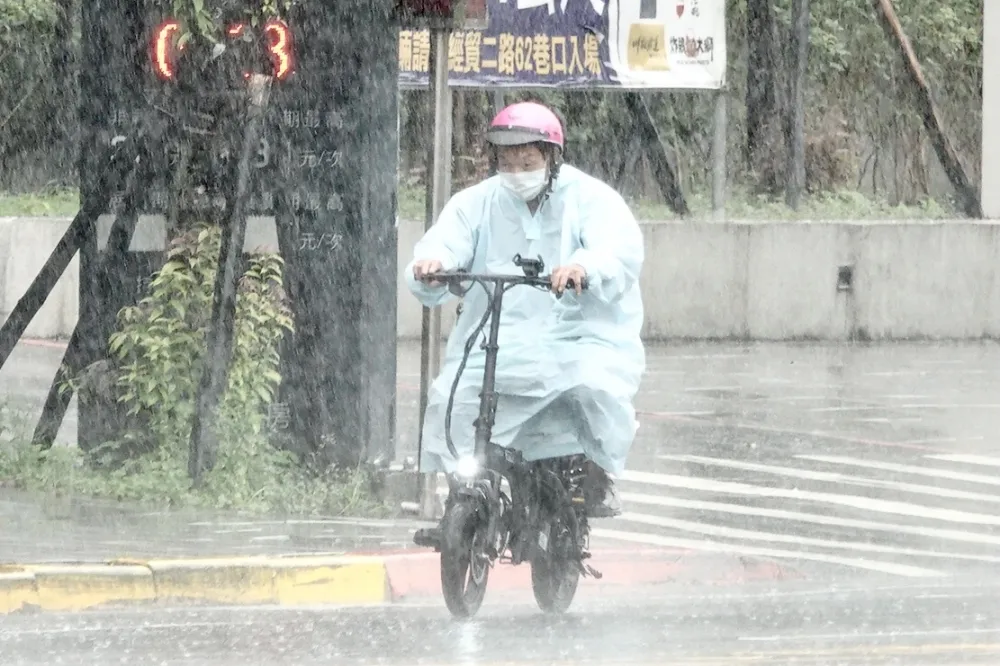 【熱飆36℃】午後雷雨連炸4天　彭啟明：9月中旬有低壓發展機會