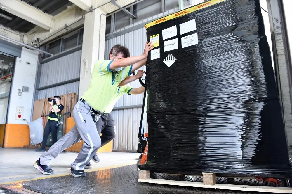 陳時中證實第2批BNT最快下周抵台　這次是客製化標籤