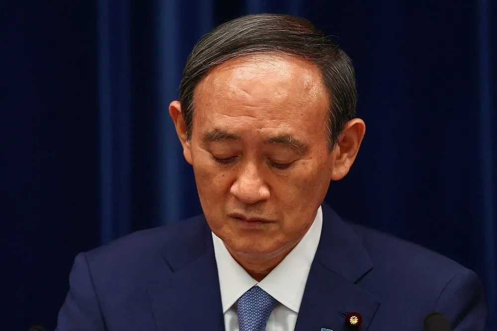 日本首相菅義偉月底黯然卸任　自民黨總裁戰三人成熱門