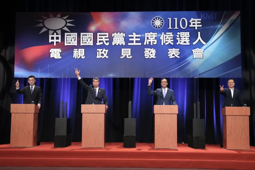 【辯論變批鬥】藍黨魁4強互踩痛腳　國民黨再陷「人的鬥爭」如何團結理念