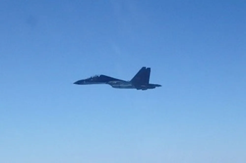 解放軍19架機飛完又來4架　國民黨籲中共當局「停止武力犯台」