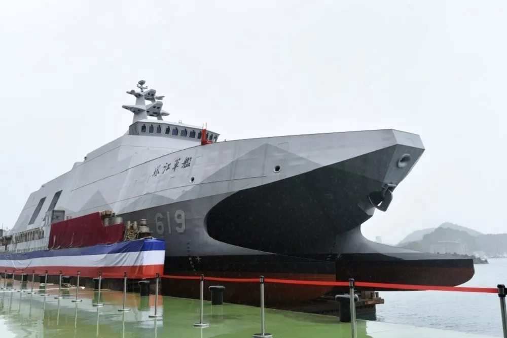 被微型飛彈突擊艇附身的塔江艦