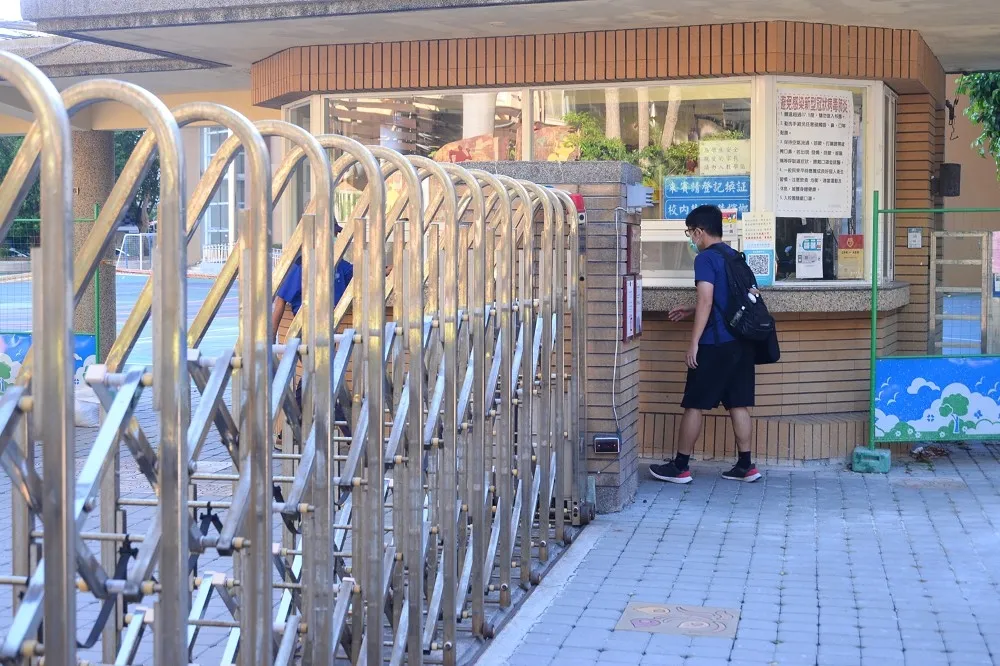 Delta燒進北市？北市民生國中1學生確診　3區4校上百人停課清消