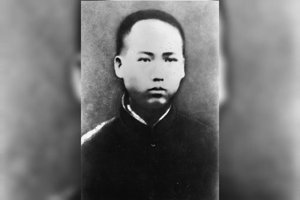 母親到處燒香拜佛只為讓他活下去！中國第一代最高領導人毛澤東的誕生