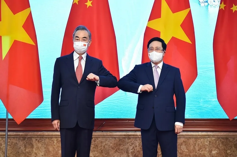 美中在越南互尬？繼美國宣布再捐1百萬劑BNT後，中國也緊追捐贈3百萬劑疫苗