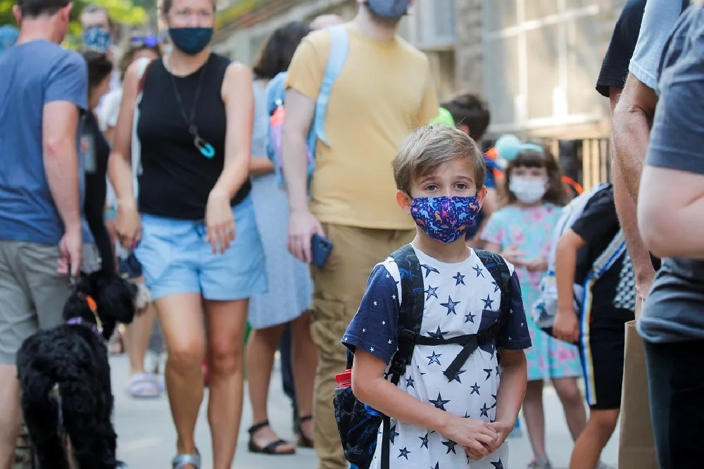 青少年幼童適不適合打疫苗？　看看各國規定與安排　