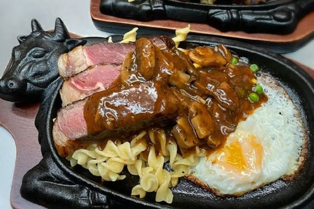 台式夜市牛排到美國雙橡園揚威　配菜三色豆暗藏政治玄機