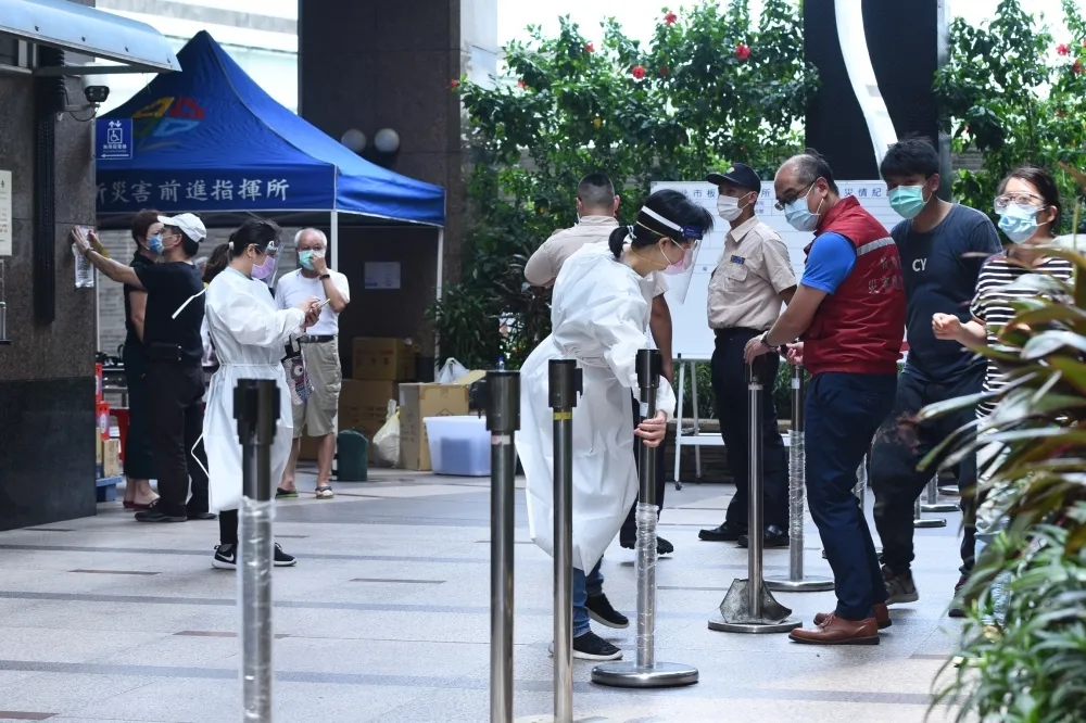 Delta搞雙標？屏東2村打疫苗vs.新北僅限1棟樓　陳時中揭兩案差異