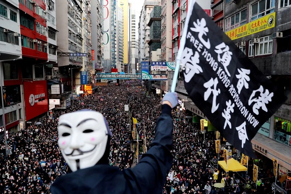 香港保安局長抨擊記者協會滲透校園　擬新增基本法國安罪名